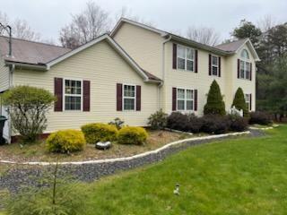 6322 Laurel Rd, Pocono Summit, PA 18346 - view of front of home featuring a front lawn