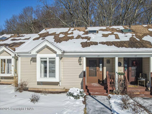 view of front of house featuring covered porch