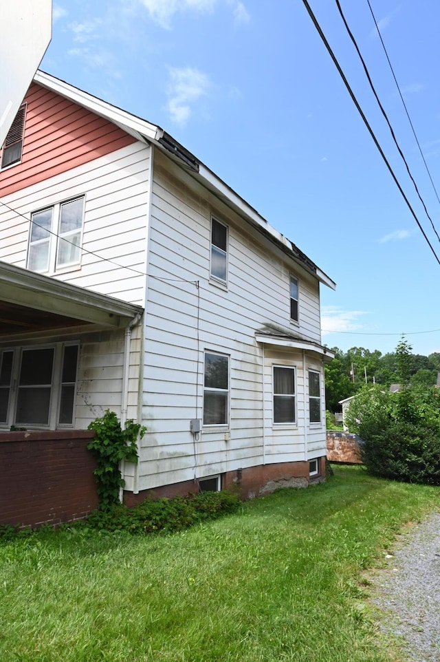 595 N Courtland St, East Stroudsburg, PA 18301 - back of property featuring a yard