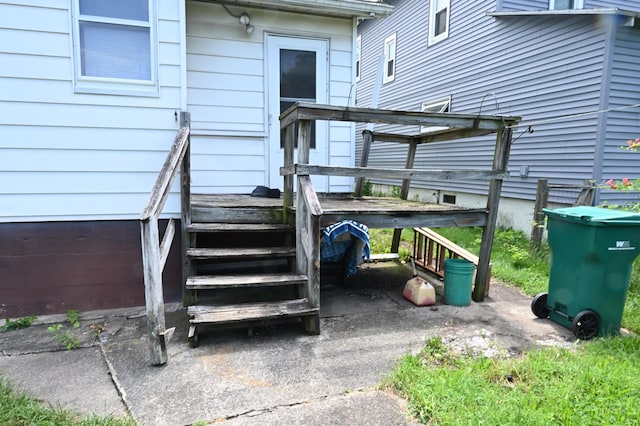 595 N Courtland St, East Stroudsburg, PA 18301 - entrance to property