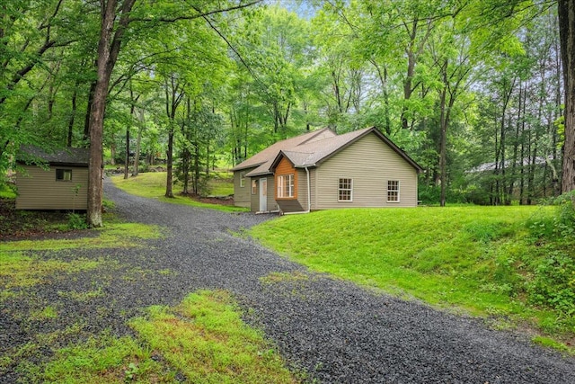 1572 Gardner Rd, Stroudsburg, PA 18360 - view of front of property with gravel driveway and a front yard