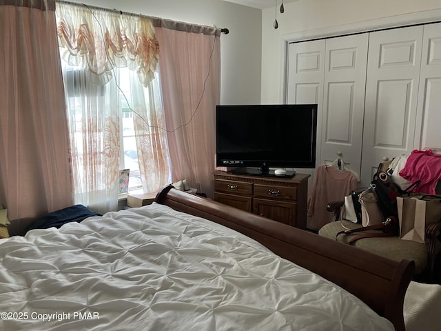 bedroom with a closet