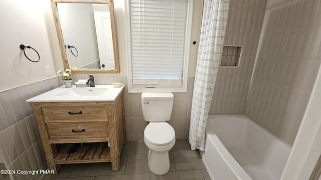 104 Haverhill Rd, Buck Hill Falls, PA 18323 - bathroom featuring vanity, tile patterned flooring, a wainscoted wall, and shower / bath combo with shower curtain