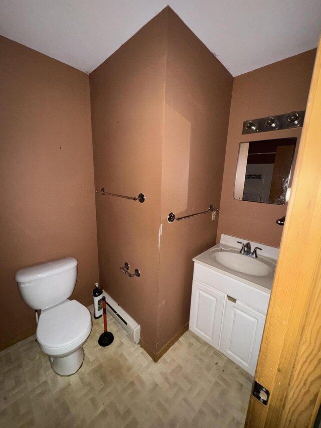 2149 Valley View Dr, Bushkill, PA 18324 - half bath featuring vanity and toilet