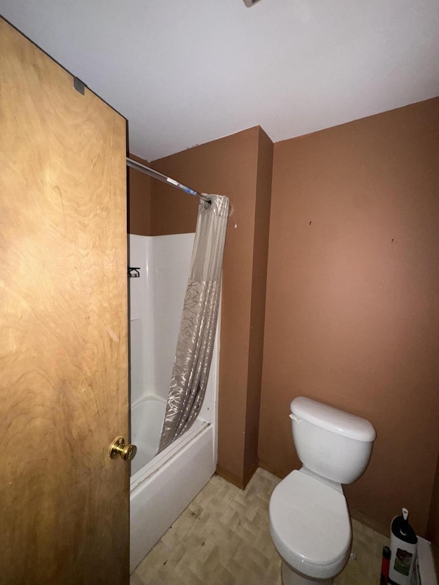 2149 Valley View Dr, Bushkill, PA 18324 - full bathroom featuring shower / bath combo and tile patterned floors