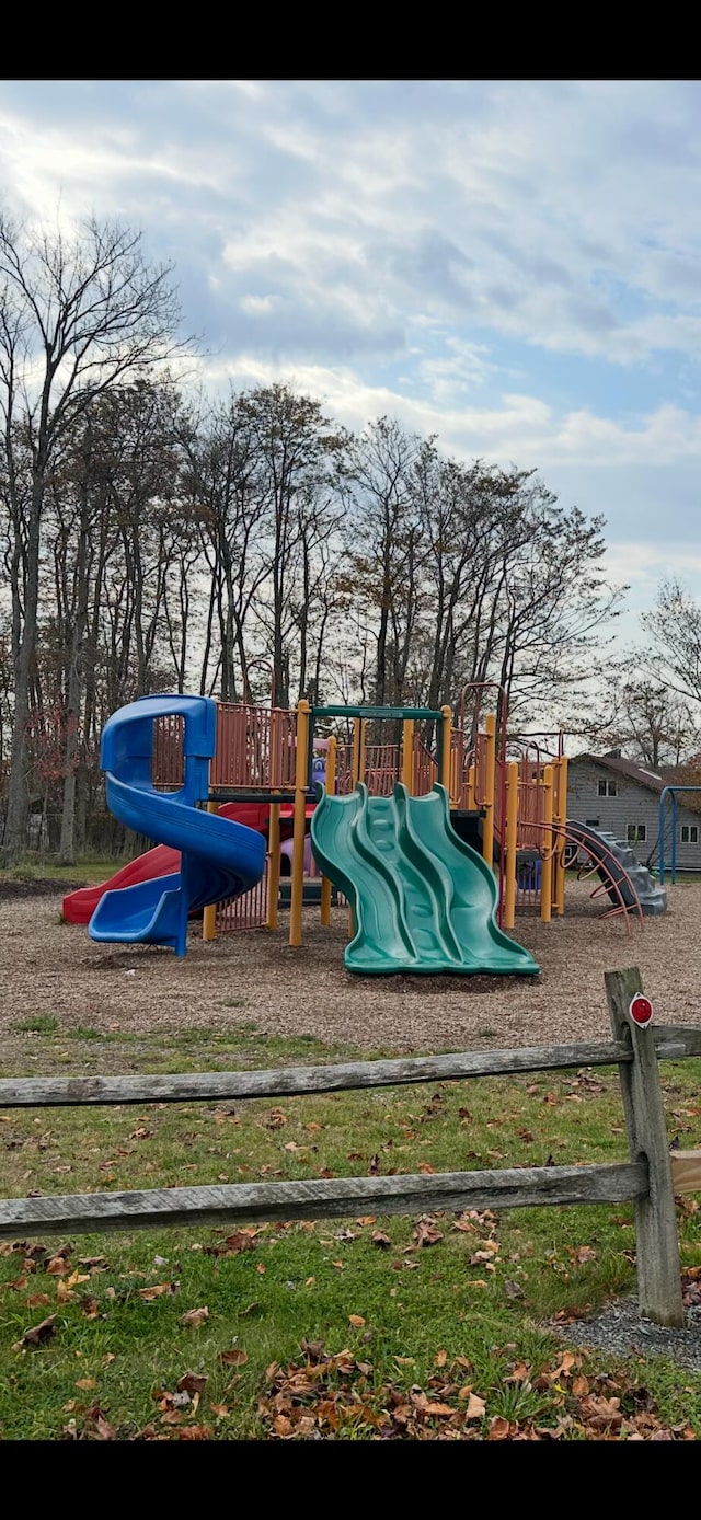 6069 Boardwalk Dr, Tobyhanna, PA 18466 - view of community playground