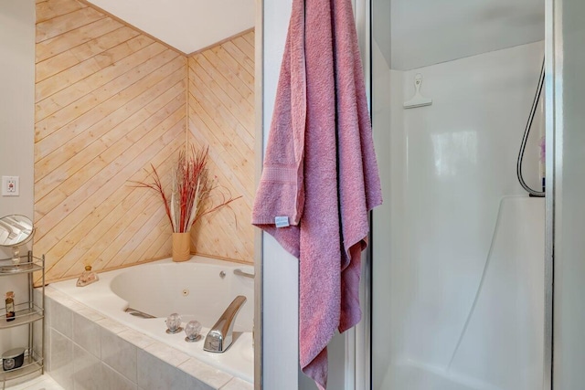 176 Manchester Dr, Bushkill, PA 18324 - bathroom with a stall shower and a jetted tub