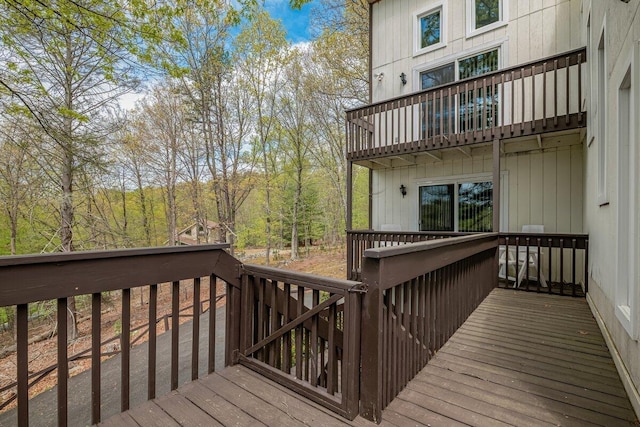176 Manchester Dr, Bushkill, PA 18324 - view of wooden deck