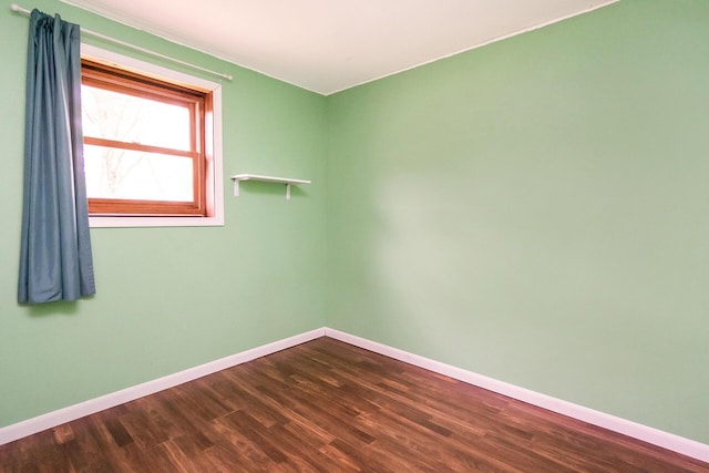 2227 Cheyenne Dr, Blakeslee, PA 18610 - unfurnished room featuring baseboards and dark wood-type flooring