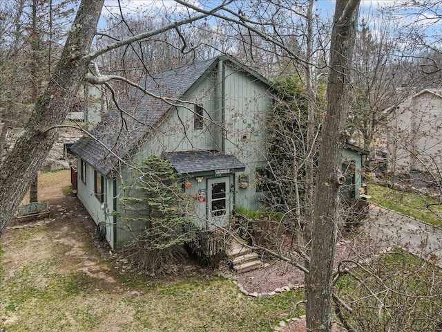 7924 Sleepy Hollow Dr, Tobyhanna, PA 18466 - view of front of property featuring a shingled roof