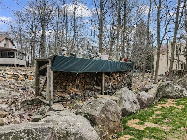 7924 Sleepy Hollow Dr, Tobyhanna, PA 18466 - view of yard with an outdoor structure