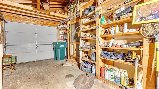 7924 Sleepy Hollow Dr, Tobyhanna, PA 18466 - view of garage