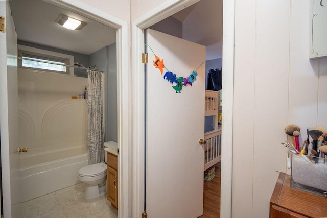 243 R Own Rd, East Stroudsburg, PA 18302 - full bath featuring shower / bath combination with curtain and vanity