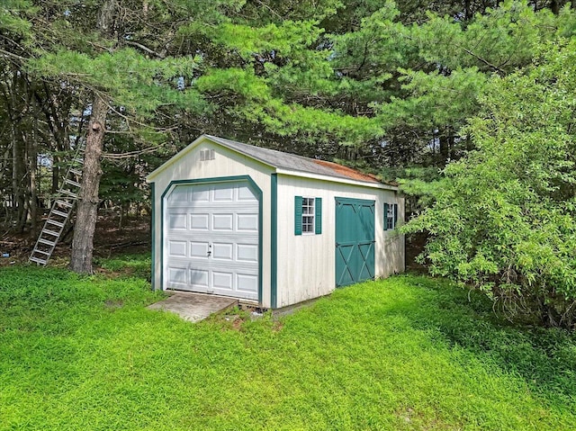 113 Dennis Ct, East Stroudsburg, PA 18301 - view of garage
