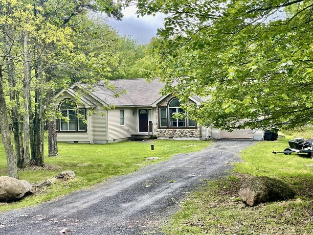 350 Brier Crest Rd, Blakeslee, PA 18610 - ranch-style home with crawl space, a front yard, and a shingled roof