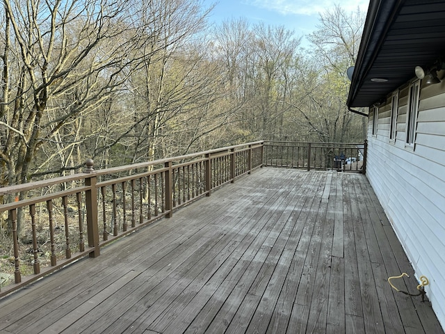 1010 Knollwood Dr, Tobyhanna, PA 18466 - view of wooden terrace