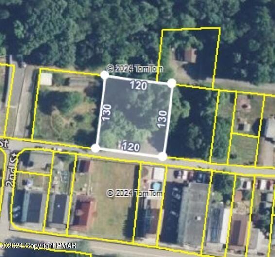 1st St, Glen Lyon, PA 18617