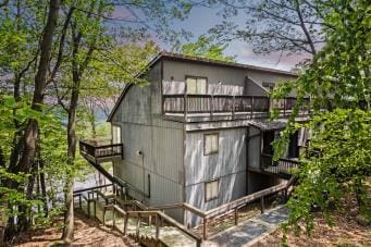 152 Cross Country Ln, Tannersville, PA 18372 - photo 1