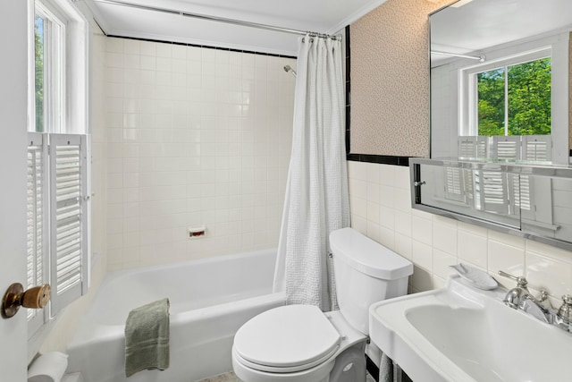 282 Crabapple Ln, East Stroudsburg, PA 18302 - full bath featuring wallpapered walls, tile walls, and shower / bath combo with shower curtain