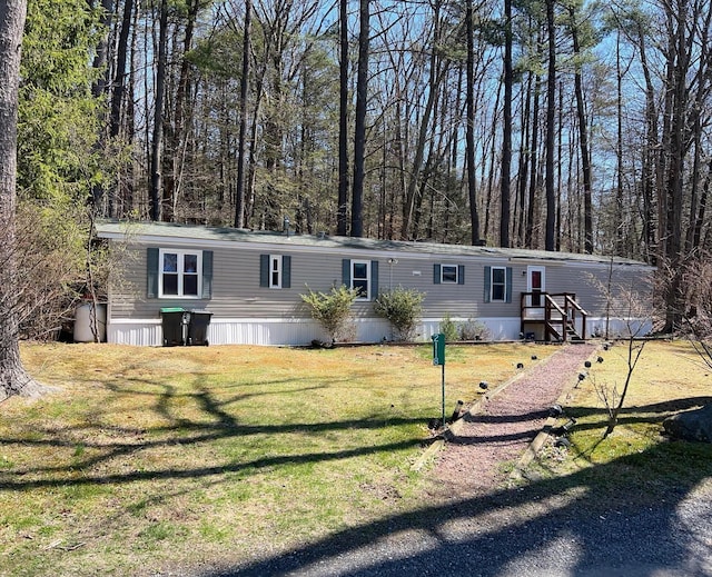 2142 Wigwam Park Rd, Stroudsburg, PA 18360 - manufactured / mobile home with a front yard
