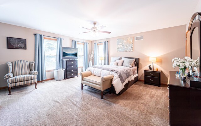1154 Park Dr, East Stroudsburg, PA 18302 - bedroom with light colored carpet and a ceiling fan