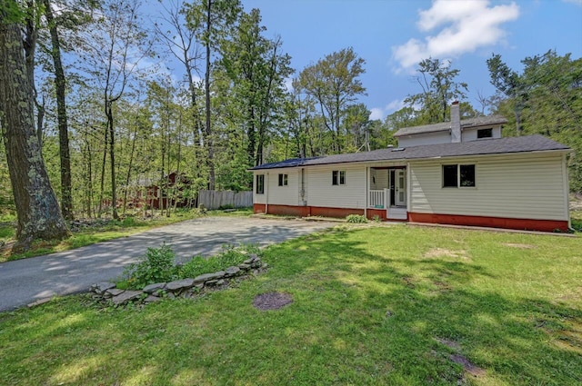 209 Cross St, Pocono Lake, PA 18347 - view of front of house featuring driveway