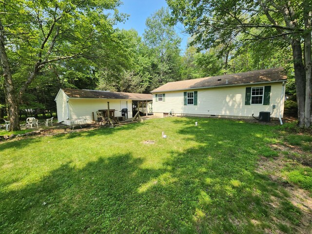 9 Theocritus Cir, Albrightsville, PA 18210 - rear view of house with a yard