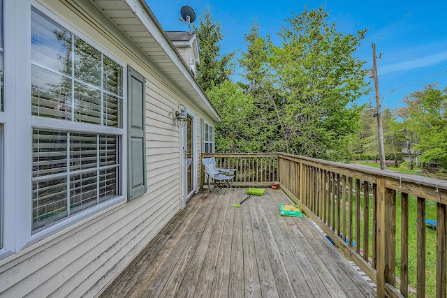 6163 Somers Ter, Tobyhanna, PA 18466 - view of wooden terrace