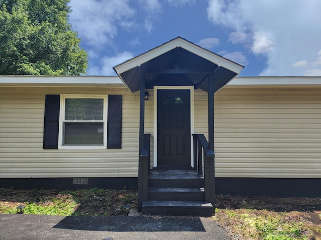3546 High Hill Rd, Effort, PA 18330 - entrance to property featuring crawl space