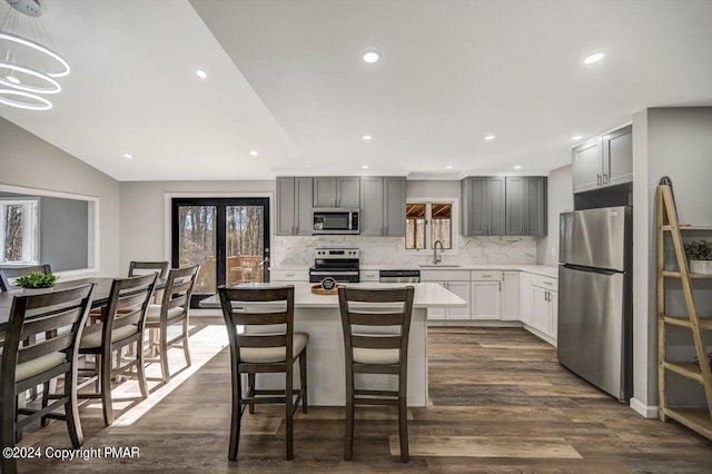 181 Williams Ln, Scotrun, PA 18355 - kitchen with stainless steel appliances, a sink, healthy amount of natural light, light countertops, and recessed lighting