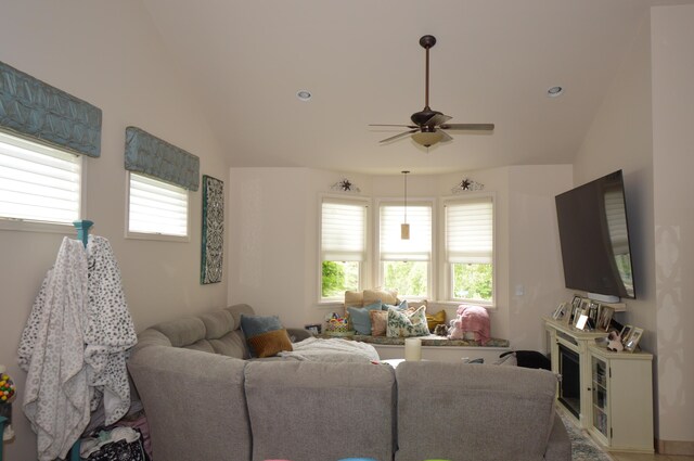 1618 Kickapoo Ter, Effort, PA 18330 - living room featuring a ceiling fan, vaulted ceiling, and recessed lighting