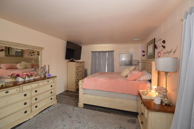 1618 Kickapoo Ter, Effort, PA 18330 - bedroom featuring wood finished floors