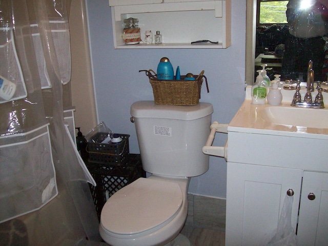 139 Davis Cir, Bushkill, PA 18324 - full bathroom with toilet and vanity