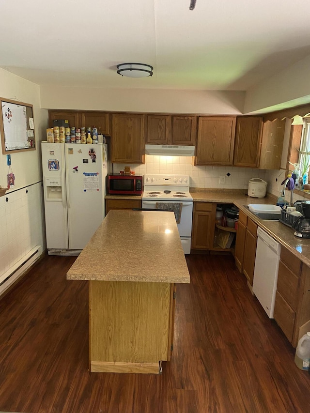 139 Davis Cir, Bushkill, PA 18324 - kitchen featuring white appliances, under cabinet range hood, a center island, and dark wood-style floors