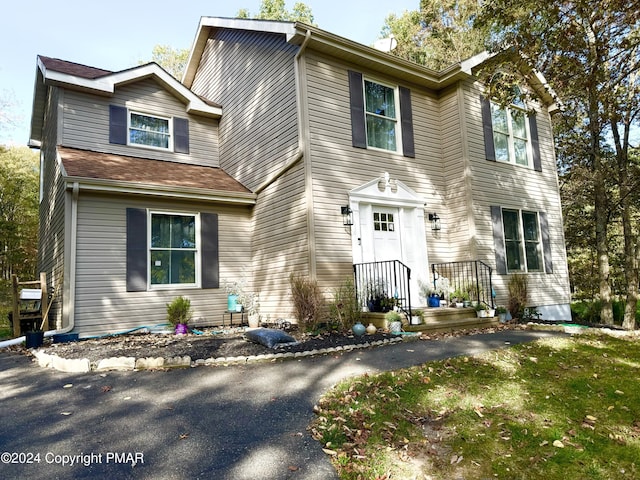 view of front of house