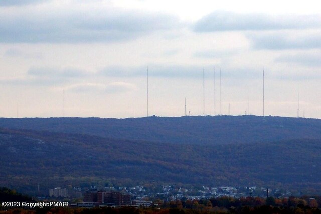 Sterling St, Mountain Top, PA 18707