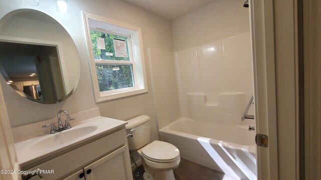2412 Freedom Pl, Greentown, PA 18426