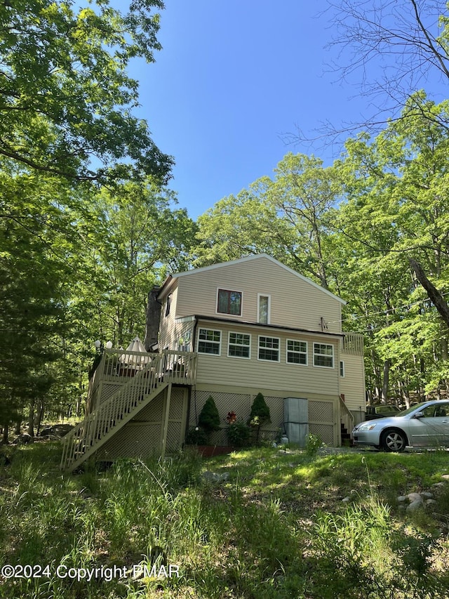 331 Manchester Dr, Bushkill PA, 18324, 3 bedrooms, 1.5 baths house for sale