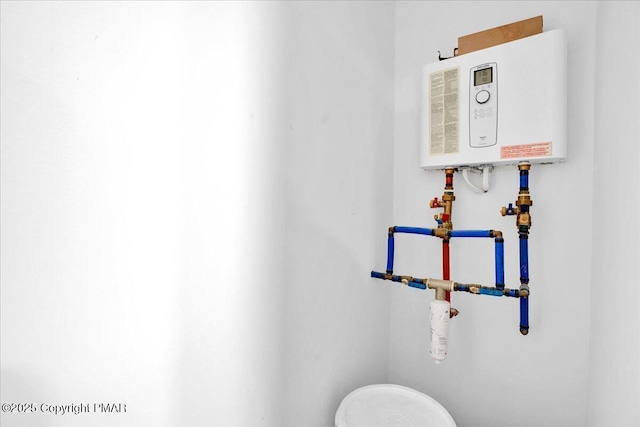 9871 Deerwood Dr, Tobyhanna, PA 18466 - bathroom with water heater