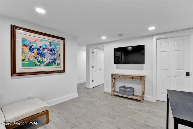 9871 Deerwood Dr, Tobyhanna, PA 18466 - living area featuring baseboards, light wood-style flooring, and recessed lighting