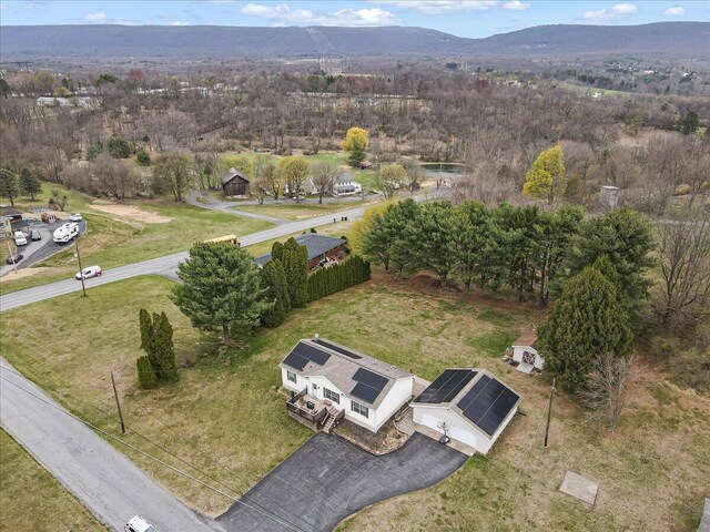 3954 Cedar Dr, Walnutport, PA 18088 - aerial view of property and surrounding area with a mountainous background