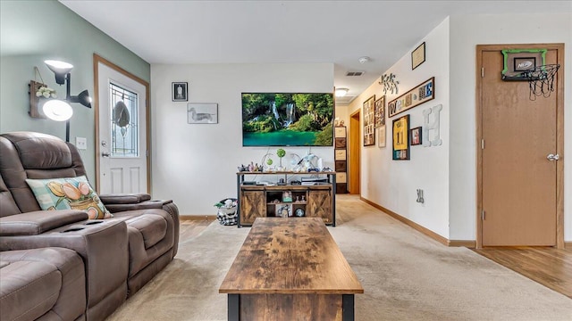 3954 Cedar Dr, Walnutport, PA 18088 - living room with light carpet