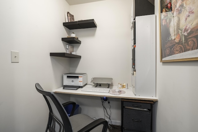 4130 Mill Creek Dr, Cresco, PA 18326 - office featuring built in study area and baseboards