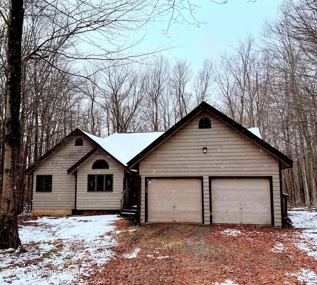 Listing photo 2 for 34 S Lehigh River Dr, Gouldsboro PA 18424