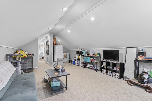 840 Columbus Ave, Stroudsburg, PA 18360 - carpeted living area featuring vaulted ceiling