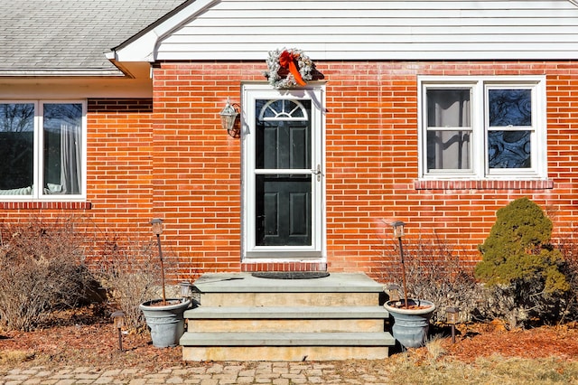 840 Columbus Ave, Stroudsburg, PA 18360 - doorway to property with brick siding