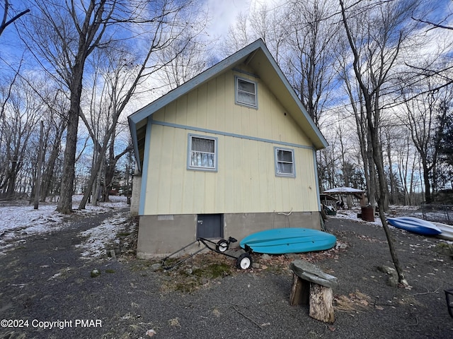 view of property exterior