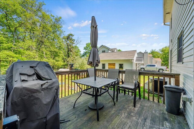 349 Mallard Ln, Bushkill, PA 18324 - deck with area for grilling and outdoor dining space