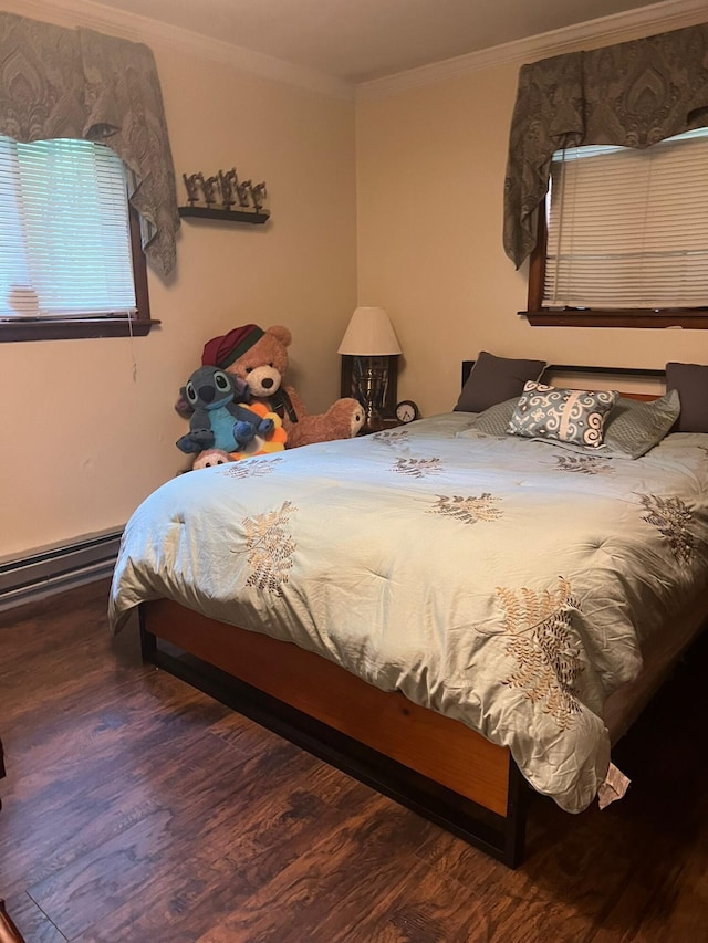 5112 Navajo Pl, Tobyhanna, PA 18466 - bedroom featuring wood finished floors, ornamental molding, and a baseboard radiator