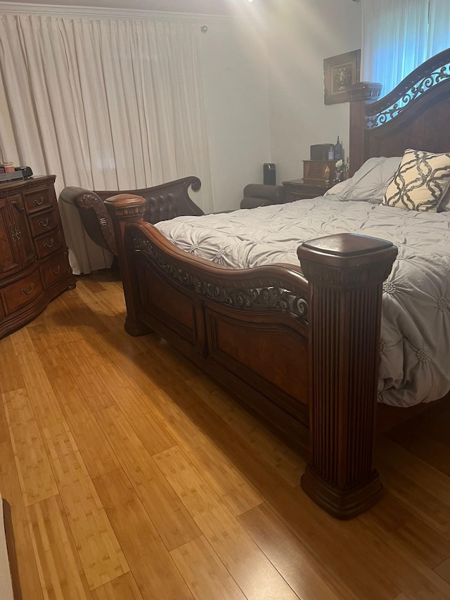 5112 Navajo Pl, Tobyhanna, PA 18466 - bedroom featuring light wood-style flooring
